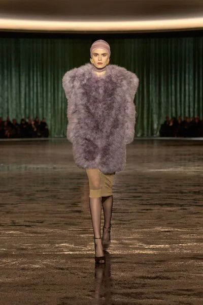 Look 38